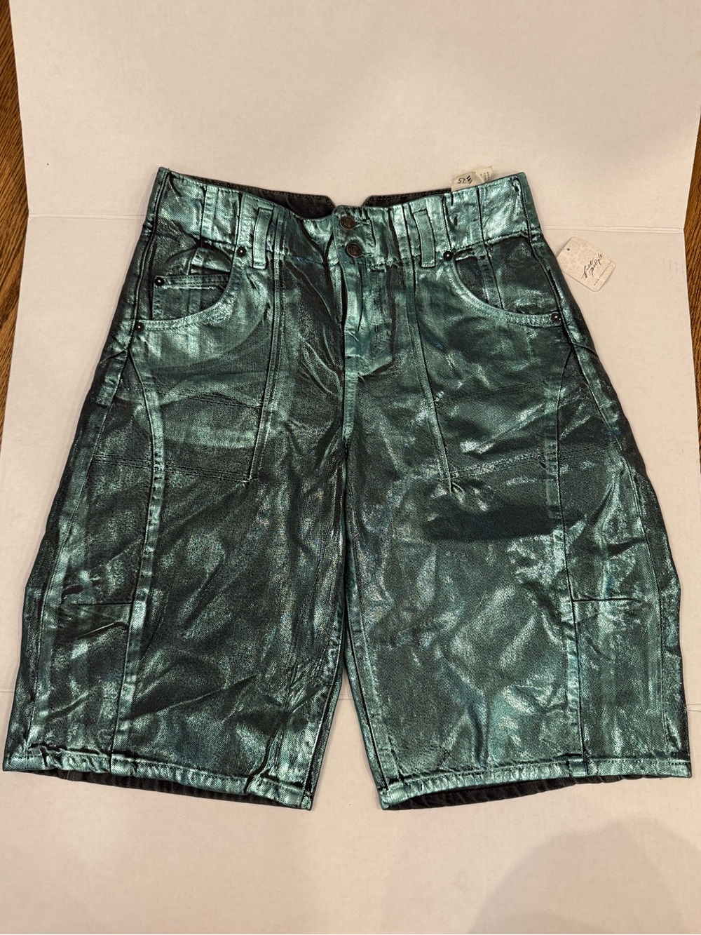 Free People Extreme Measures Metallic Barrel Shorts NEW with Tags Size 26” - Picture 2 of 16